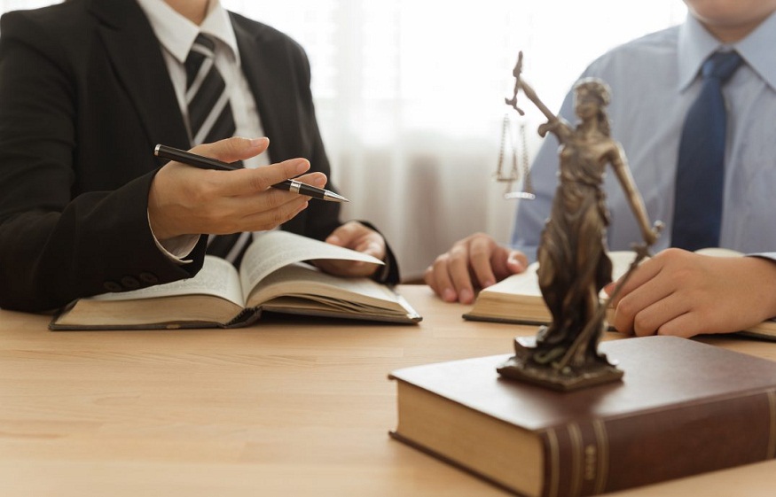How to Choose the Best Personal Injury Lawyer: Essential Criteria